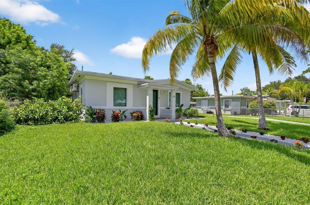 2 of 27 - 360 Nw 136th St, North Miami, FL