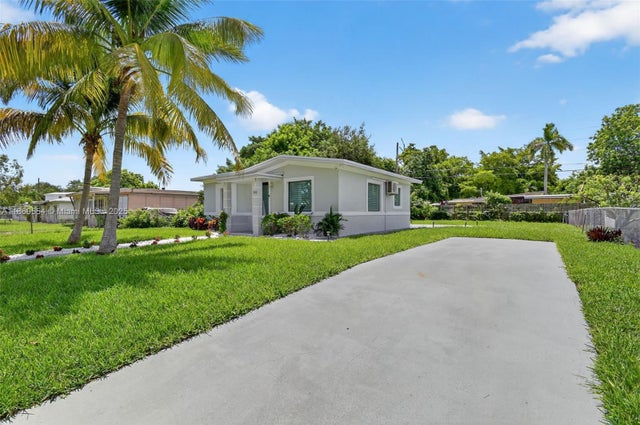 3 of 27 - 360 Nw 136th St, North Miami, FL