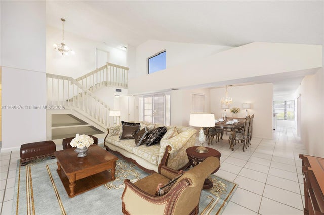 4 of 21 - 11822 Sw 108th Ter, Miami, FL