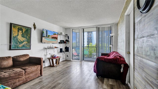 1 of 41 - 3101 N Country Club Dr 401, Aventura, FL