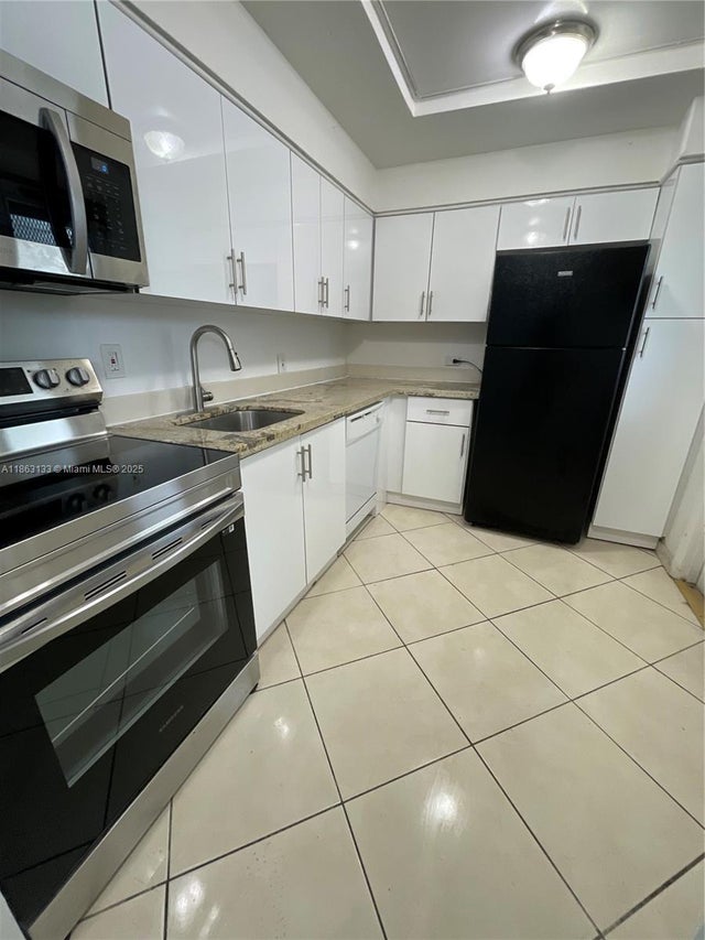 1 of 14 - 447 Ne 195th St 317, Miami, FL