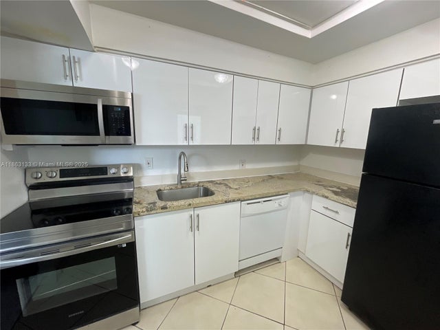 2 of 14 - 447 Ne 195th St 317, Miami, FL