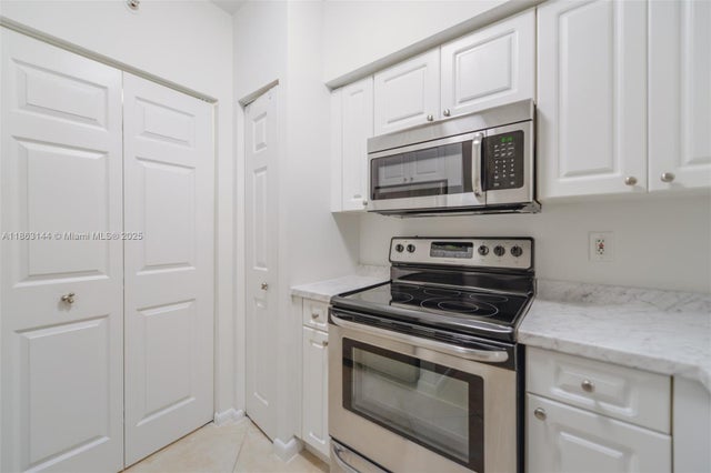 5 of 24 - 17100 N Bay Rd 1303, Sunny Isles Beach, FL