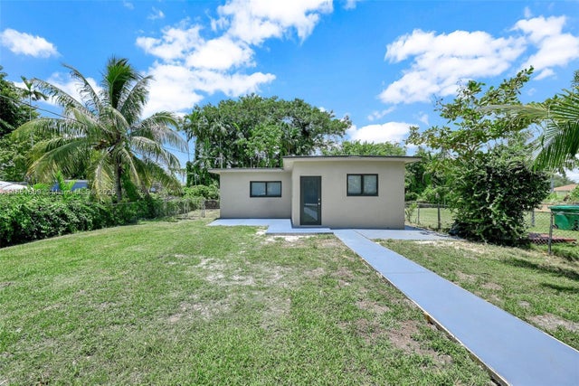 1 of 45 - 8280 Nw 5th Ave, Miami, FL