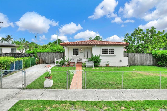 1 of 39 - 3635 Sw 95th Ave, Miami, FL