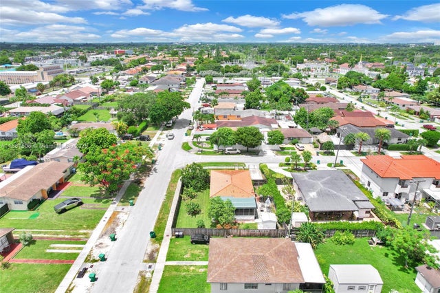 4 of 39 - 3635 Sw 95th Ave, Miami, FL