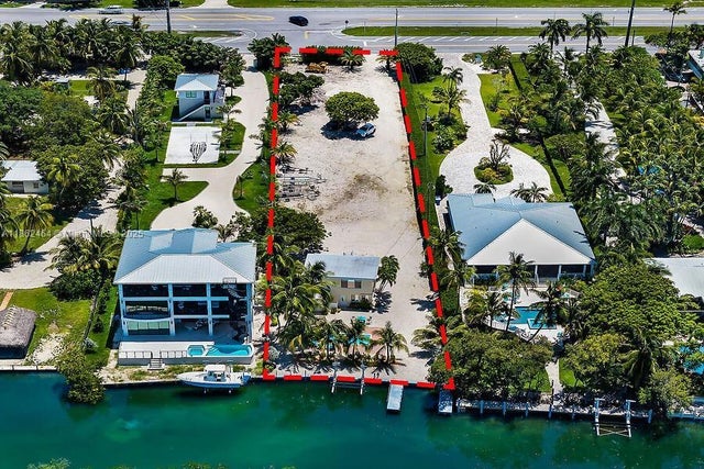 1 of 35 - 77340 Overseas Hwy, Islamorada, FL