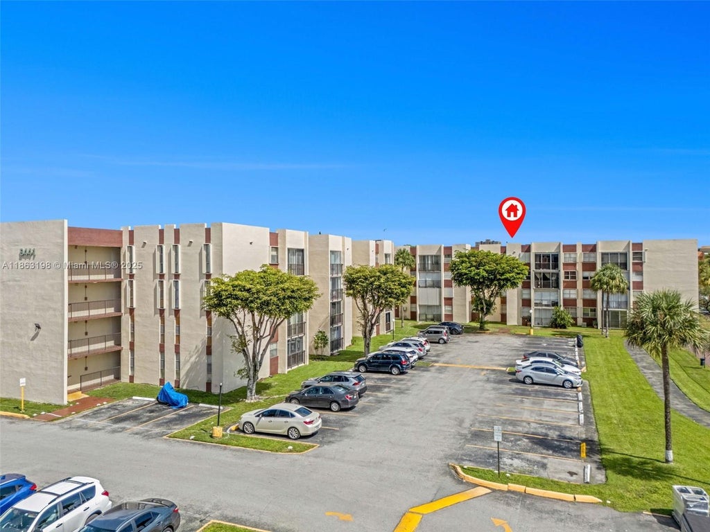 9441 Sw 4th St 203, Miami