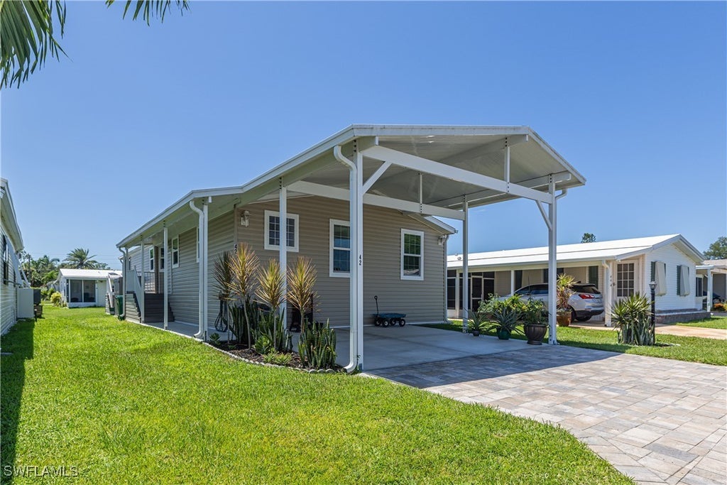 42 Amethyst Ave 42a, Naples