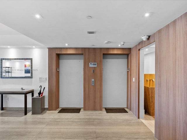 4 of 21 - 799 Crandon Blvd 1208, Key Biscayne, FL