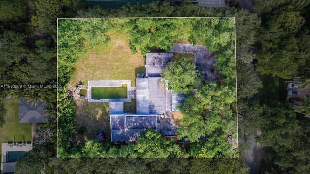 3 of 7 - 6285 Sw 98th St, Pinecrest, FL