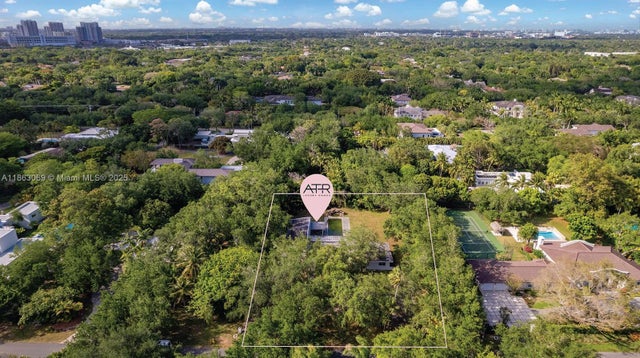 4 of 7 - 6285 Sw 98th St, Pinecrest, FL