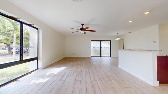 5 of 25 - 15840 Sw 105th Ct, Miami, FL