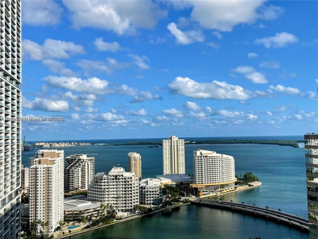 2 of 9 - 500 Brickell Ave 3100, Miami, FL