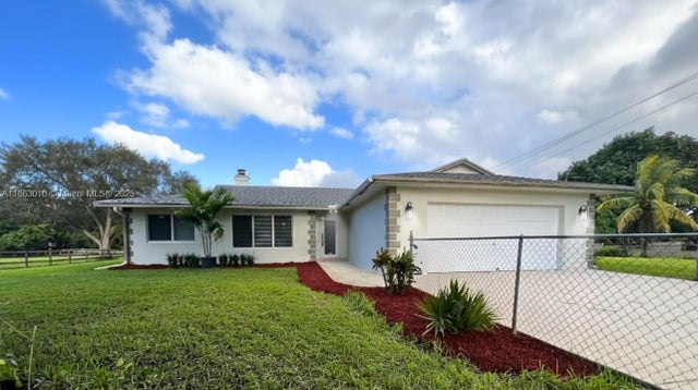 1590 Sw 139th Ave, Davie