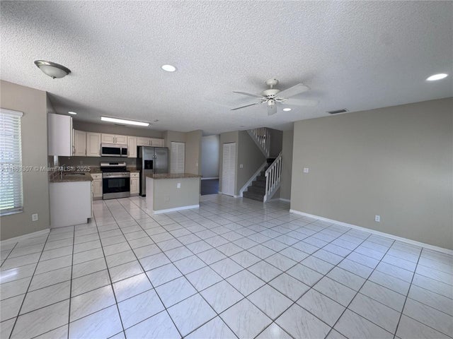 2 of 11 - 7228 Davit Cir, Lake Worth, FL