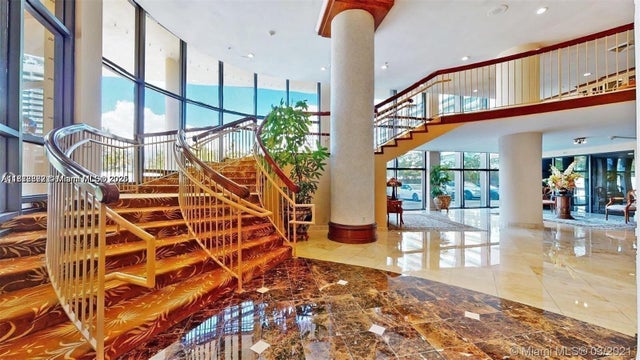 4 of 17 - 10185 Collins Ave 915, Bal Harbour, FL