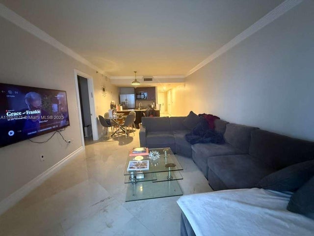 5 of 19 - 1800 S Ocean Dr 1909, Hallandale Beach, FL