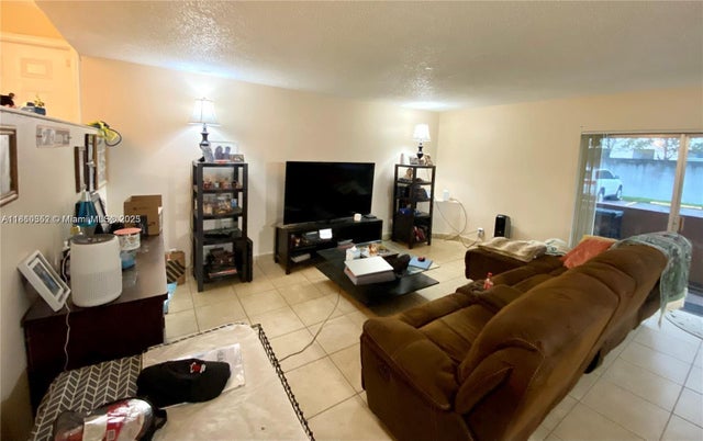 4 of 9 - 4850 Sw Sw 63rd Ter 114, Davie, FL