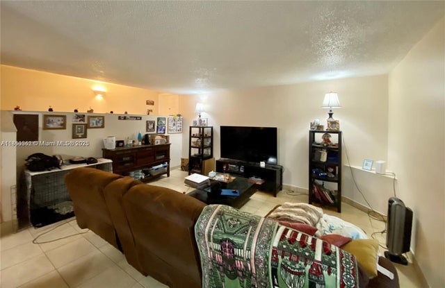 5 of 9 - 4850 Sw Sw 63rd Ter 114, Davie, FL