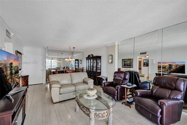4 of 49 - 322 Buchanan St 810, Hollywood, FL