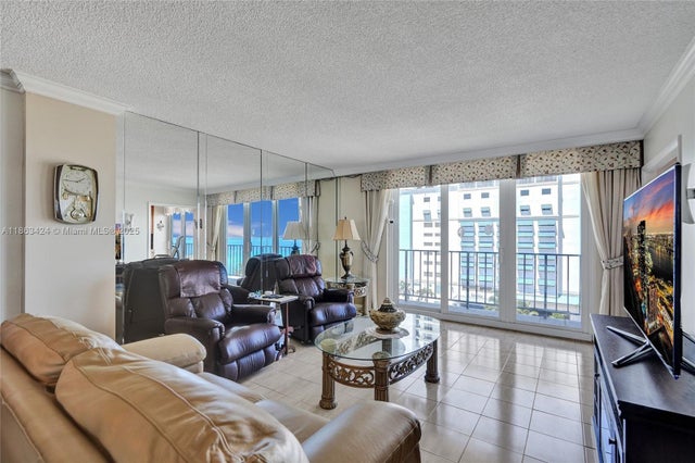 5 of 49 - 322 Buchanan St 810, Hollywood, FL