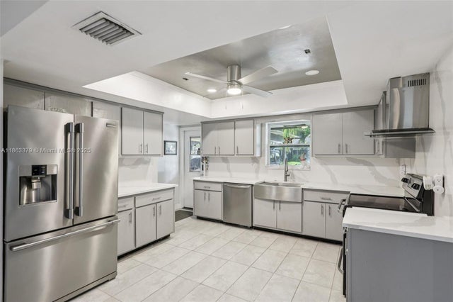 1 of 49 - 2441 Sw 43rd Ave, Fort Lauderdale, FL
