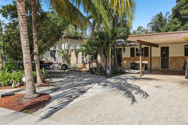 2 of 49 - 2441 Sw 43rd Ave, Fort Lauderdale, FL
