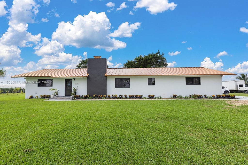 21320 Sw 224th St, Miami
