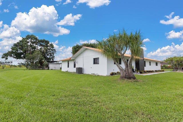 3 of 30 - 21320 Sw 224th St, Miami, FL