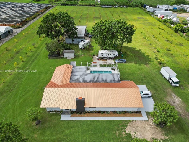 4 of 30 - 21320 Sw 224th St, Miami, FL