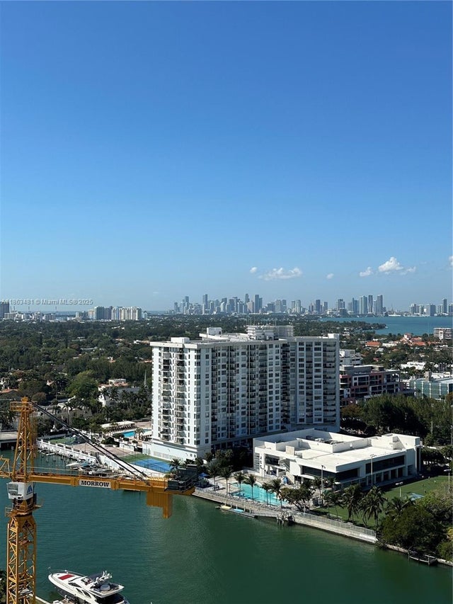 4 of 11 - 4401 Collins Ave 2108, Miami Beach, FL