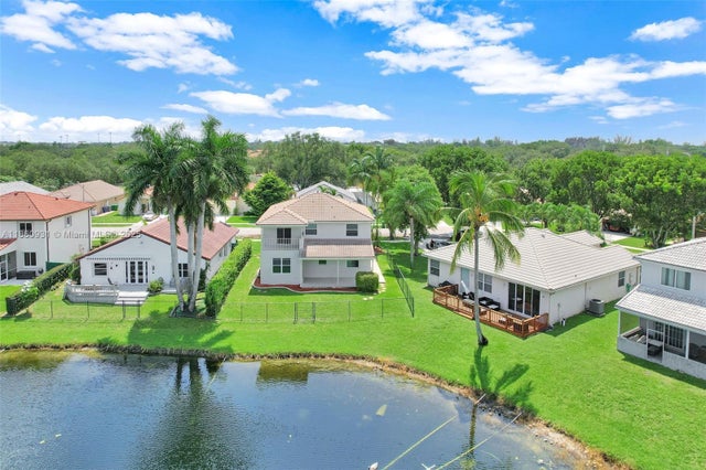 3 of 32 - 5885 Sw 102nd Ave, Cooper City, FL