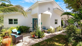 Photo of Listing #A11863097