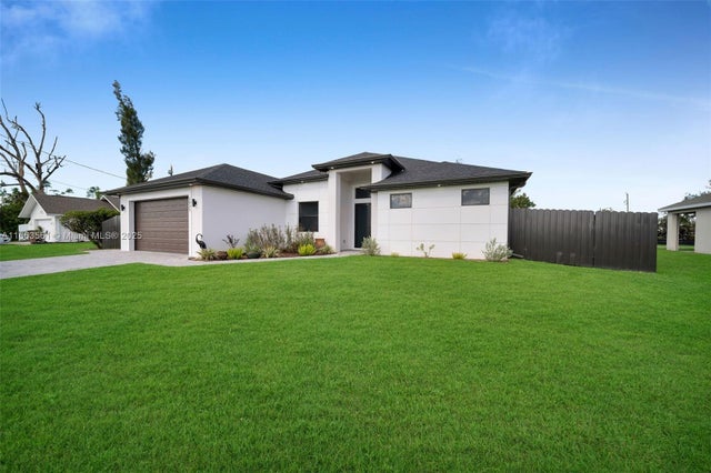 3 of 31 - 1921 Sw 4th St, Cape Coral, FL