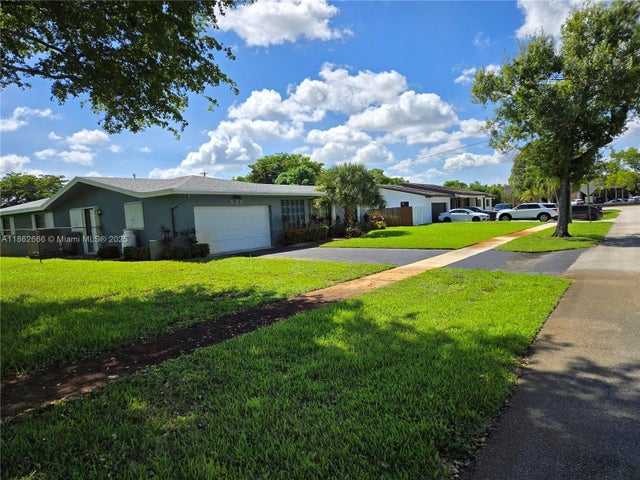 3 of 85 - 520 Nw 75th Ter, Plantation, FL