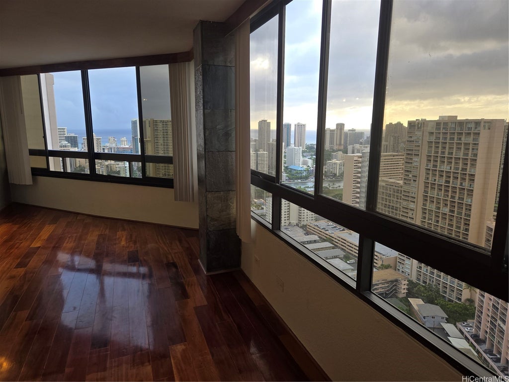 (unit #3708) 2499 Kapiolani Boulevard, Honolulu