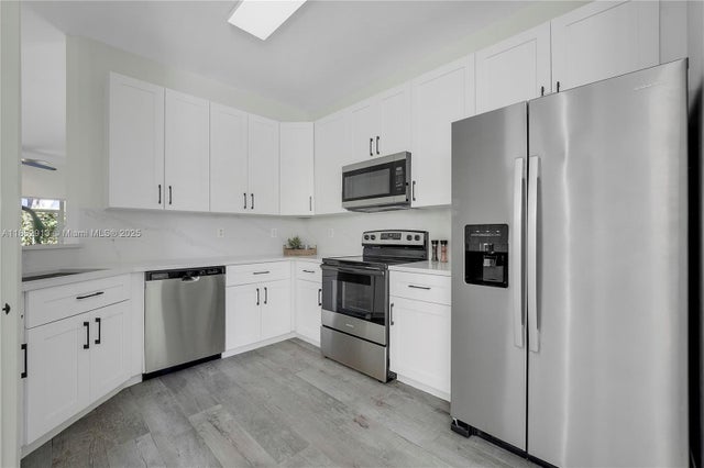 5 of 34 - 108 Lighthouse Cir E, Tequesta, FL