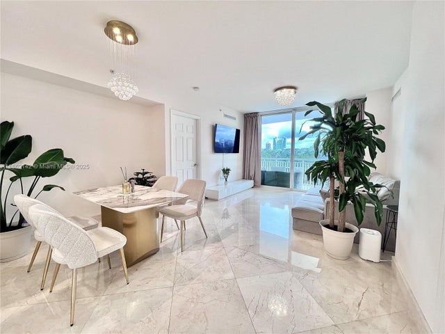 2 of 30 - 1755 E Hallandale Beach Blvd 405e, Hallandale Beach, FL