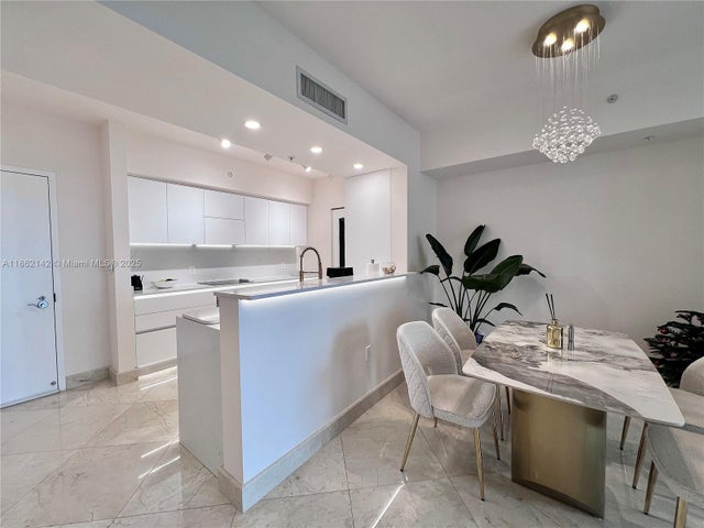 3 of 30 - 1755 E Hallandale Beach Blvd 405e, Hallandale Beach, FL