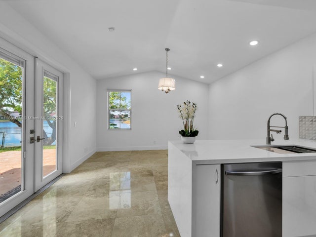 5 of 40 - 2130 Nw 184th Way, Pembroke Pines, FL