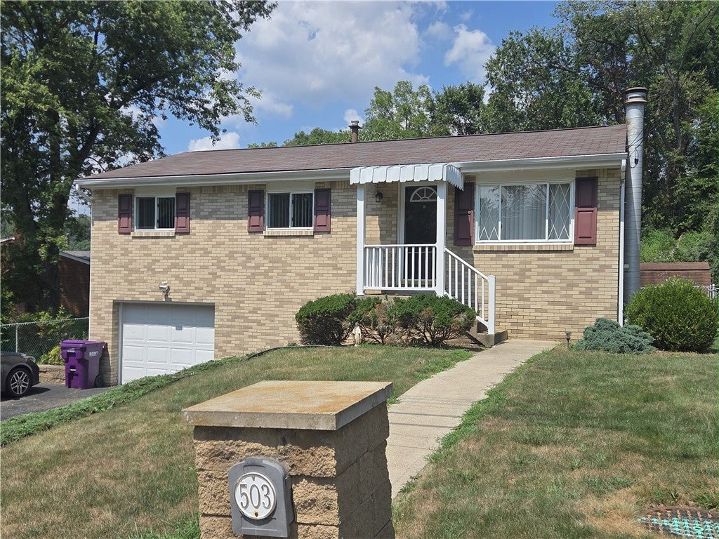 503 Crestview Drive, Plum Boro