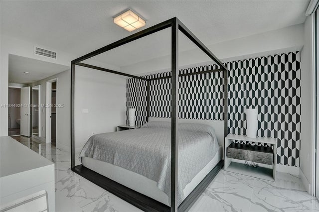 5 of 31 - 330 Sunny Isles Blvd 5-2207, Sunny Isles Beach, FL