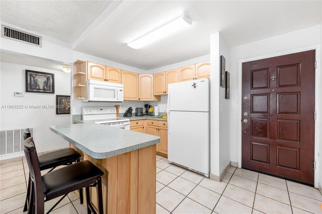 2 of 16 - 747 Nw 13th Ave 3, Miami, FL
