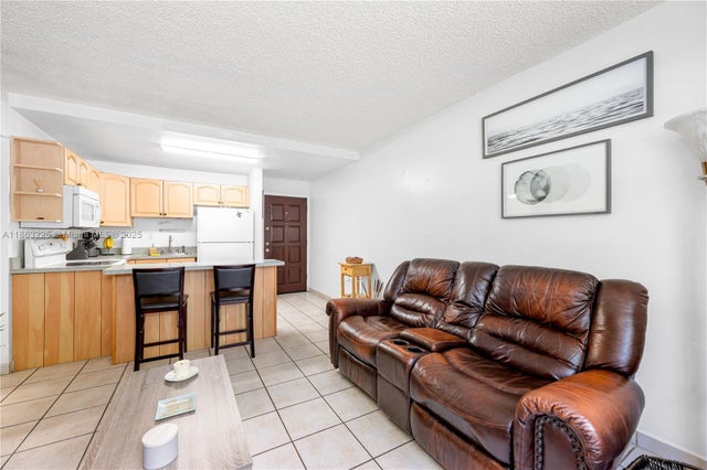 3 of 16 - 747 Nw 13th Ave 3, Miami, FL