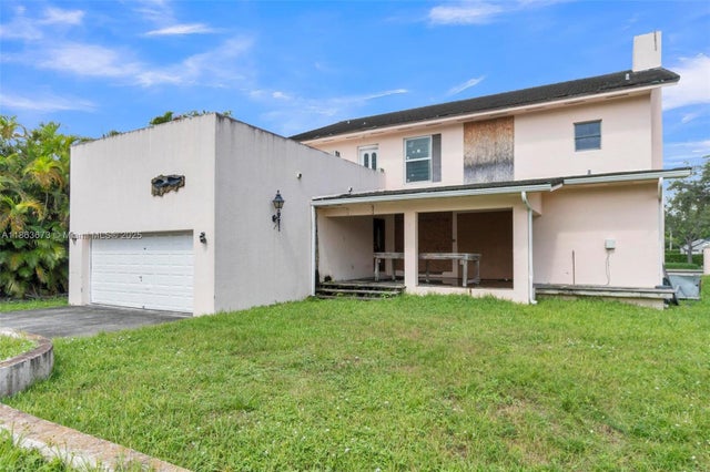 4 of 49 - 9655 Biscayne Blvd, Miami Shores, FL