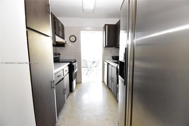 4 of 16 - 210 172nd St 431, Sunny Isles Beach, FL