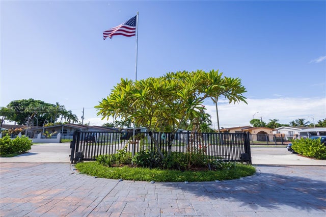 3 of 25 - 631 Se 3rd Pl, Hialeah, FL