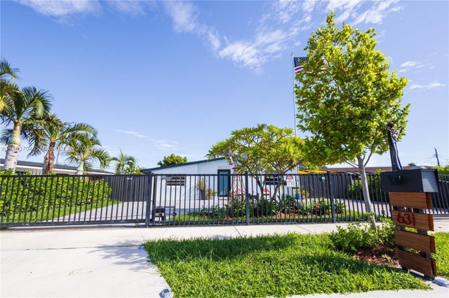 4 of 25 - 631 Se 3rd Pl, Hialeah, FL