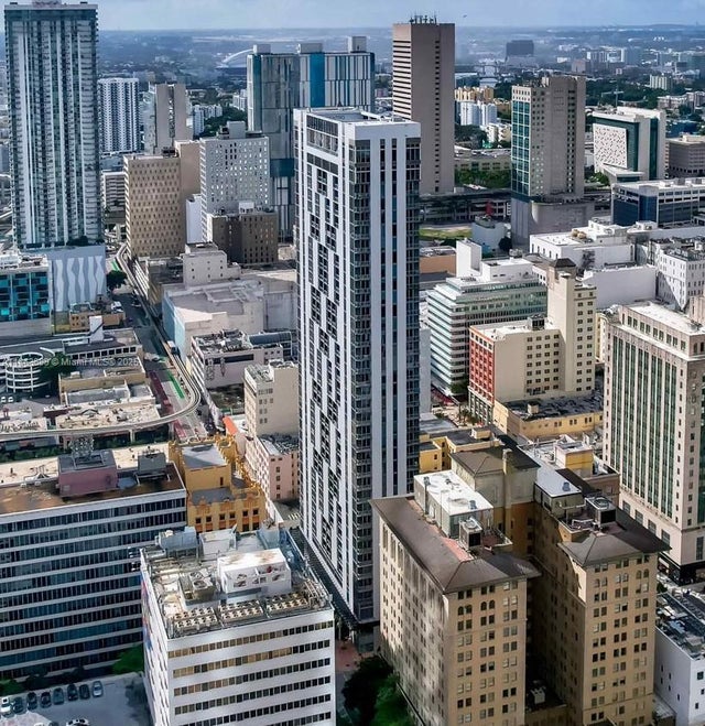 2 of 27 - 151 Se 1st St 1601, Miami, FL